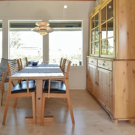 בית נופש Three-bedroom Holiday In