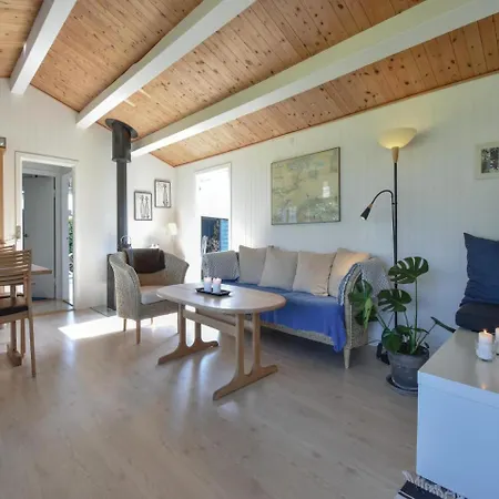 Three-bedroom Holiday In בית נופש אוטרופ